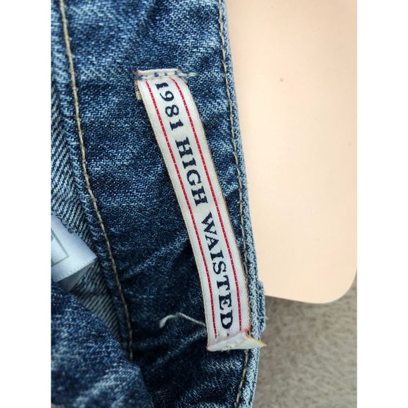 GUESS Originals Relaxed High-Waisted Jeans - Picture 8 of 8